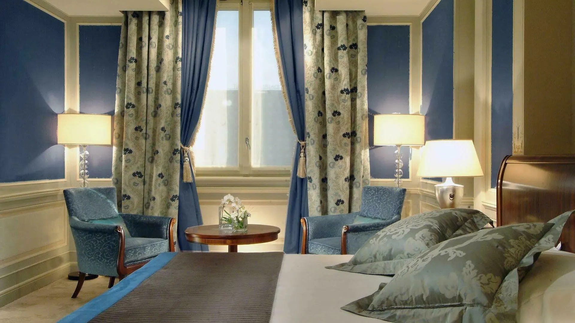 Hotel Principe Di Savoia - Dorchester Collection Milano 5*,